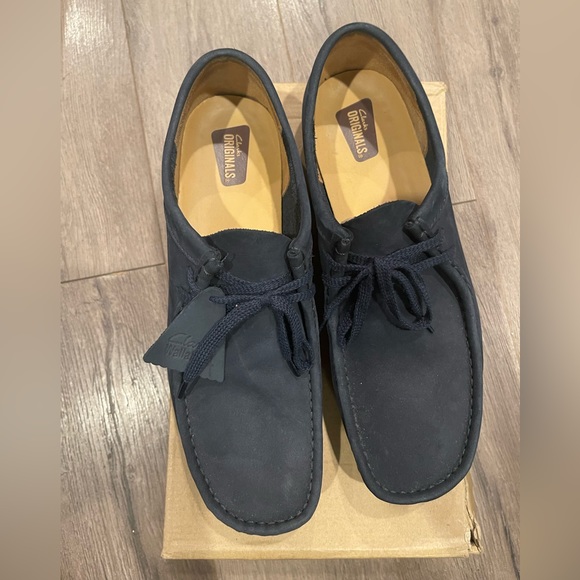 Clarks Wallabees Men’s shoes. (Size 11.5)  *Like New* - Picture 4 of 5